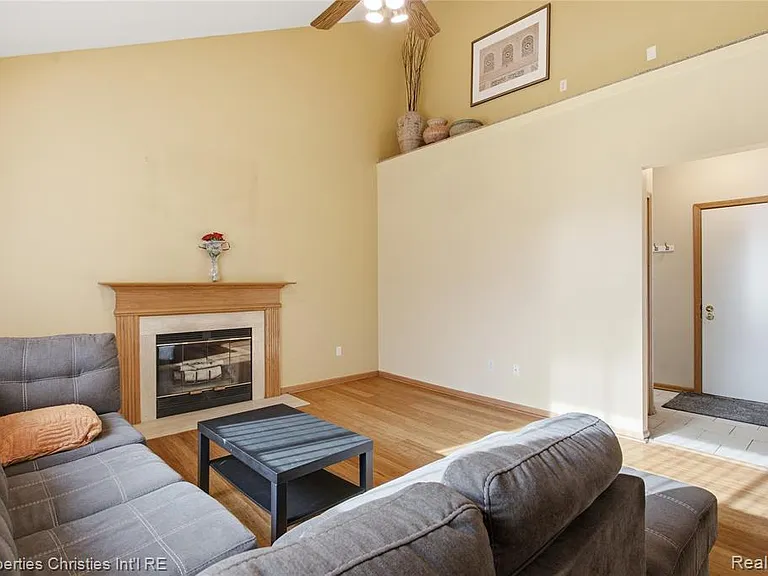 6474 Bedview Dr — Photo 20