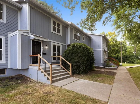 850 Lakeview Dr, Grandview, MO 64030