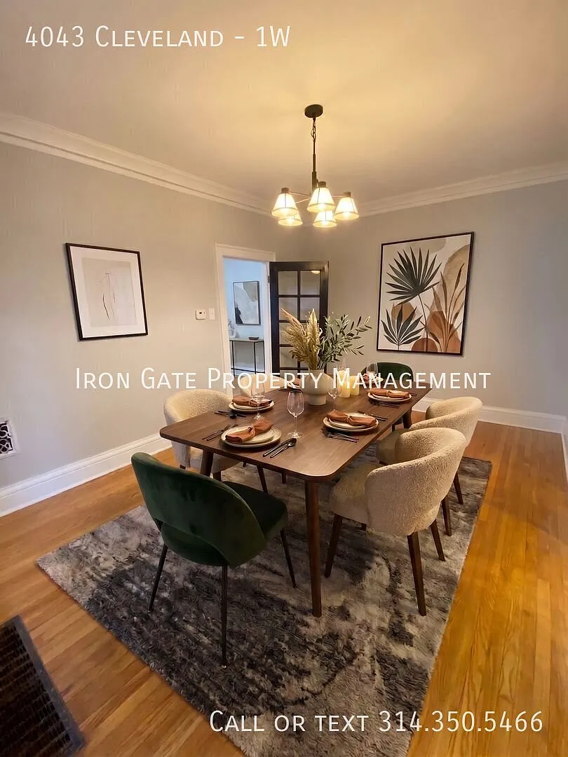 Updated Historic Charm in Shaw Stainless Steel Kitchen & Walkable to Tower Grove Park! — Photo 4