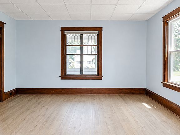 4th image of 729 E Pabst St