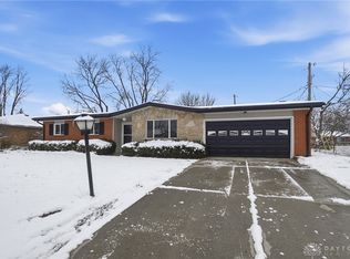 302 Highland Dr, Englewood, OH 45322