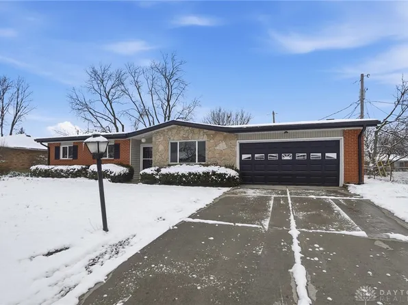 302 Highland Dr, Englewood, OH 45322