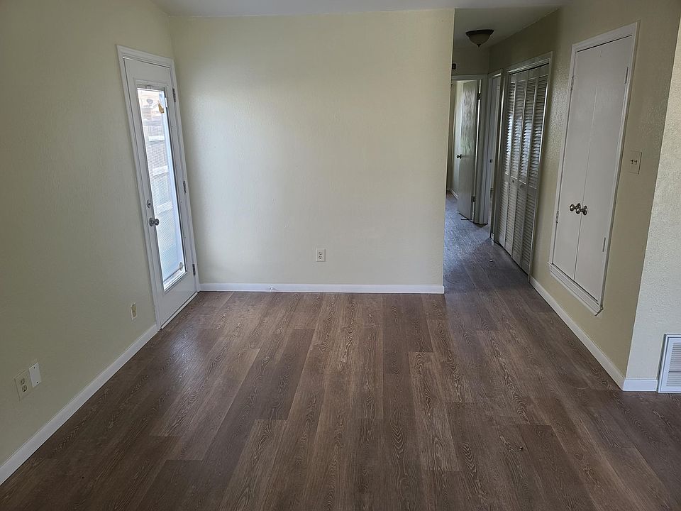 1st image of 106 Cottonwood Ave APT B