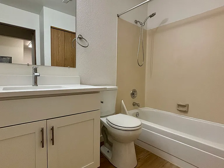 Olympic View Apartments — Photo 25