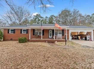 2694 Pineview Dr, Lancaster, SC 29720