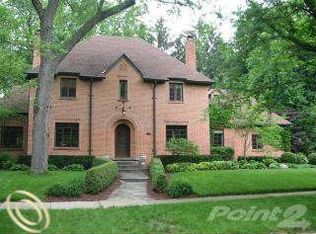 2276 Avon Ln, Birmingham, MI 48009