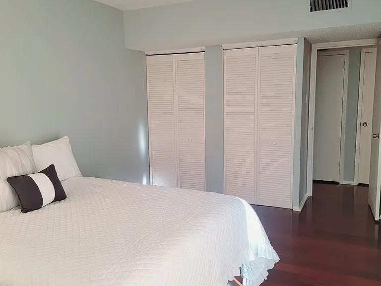 700 E 9th St #4J — Photo 13