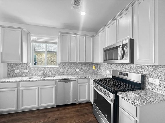 4th image of 25626 Pannier Place