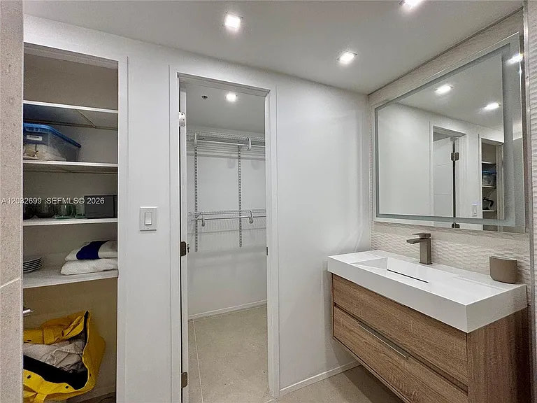 2829 Indian Creek Dr #604 — Photo 15