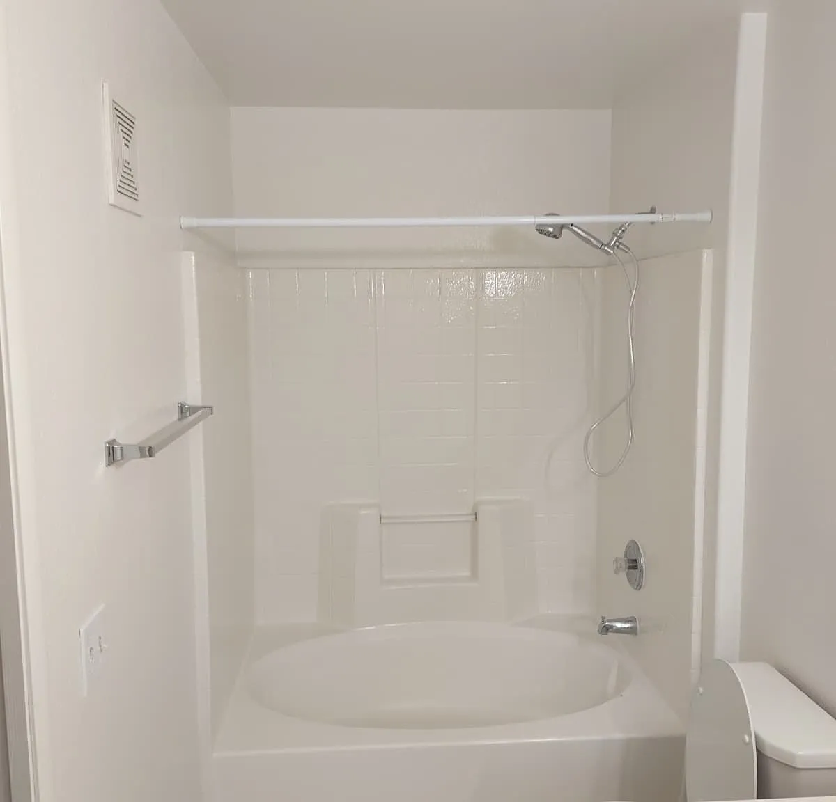2 bed, 1029 sqft, $1,395 — Photo 1