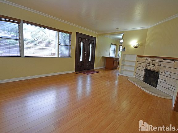 3rd image of 2824 Orange Ave