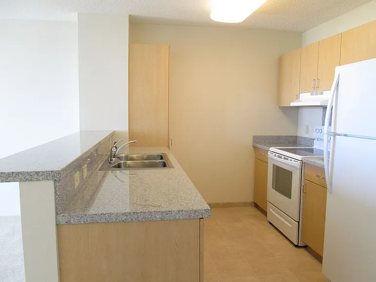 1315 Kalakaua Ave #2406 — Photo 3