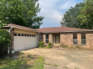 8913 S 30th St, Fort Smith, AR 72908