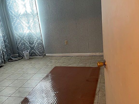 5th image of 219 E 5th St