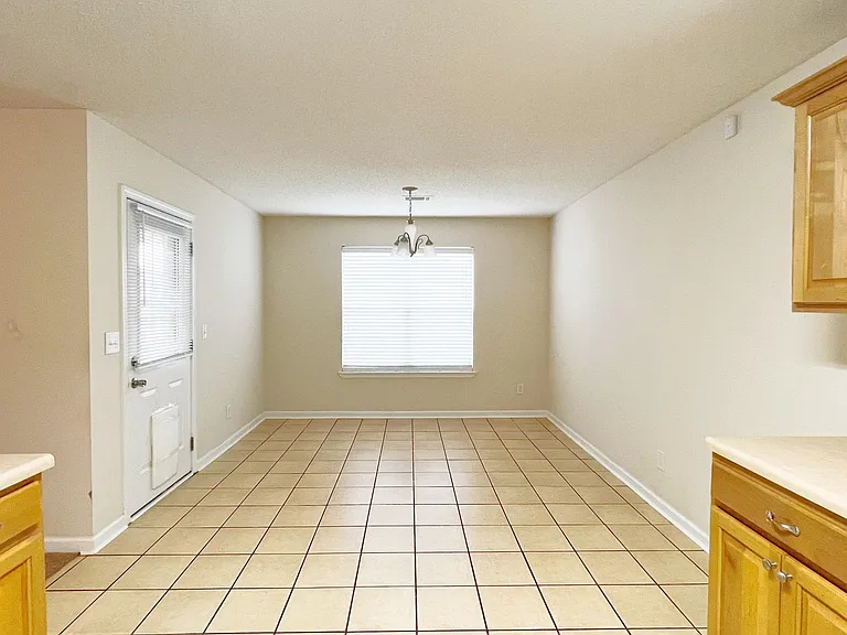112 Marcelline Ct — Photo 5