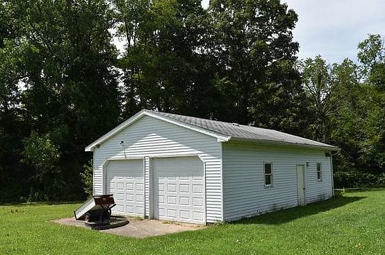 2nd image of 11928 N River Rd