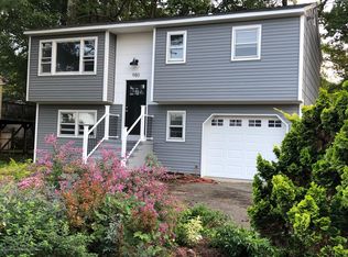 980 Leonardville Rd, Atlantic Highlands, NJ 07716