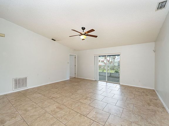 2nd image of 637 Sandpiper Cir