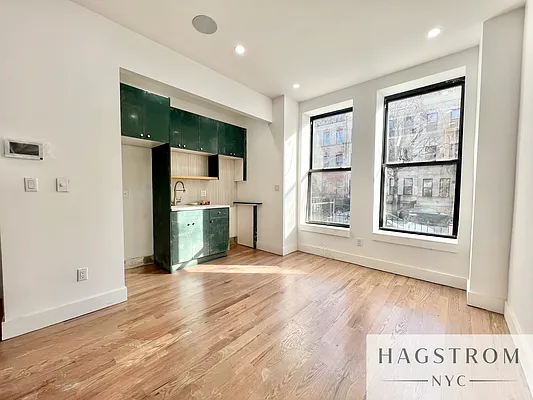 Rented by Hagstrom Management Inc | media 16