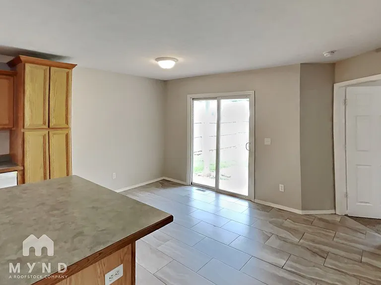 730 N Elder Ave — Photo 8