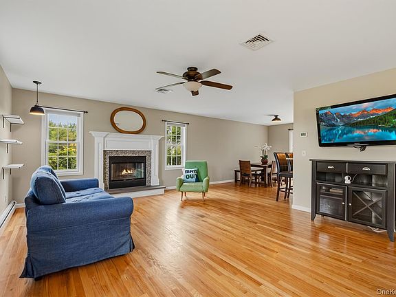 4th image of 96 Bender Road