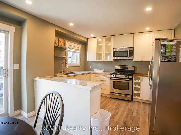 32 Edmund St — Photo 4