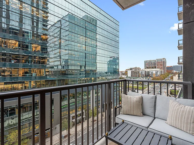 1212 Demonbreun St #706 — Photo 30