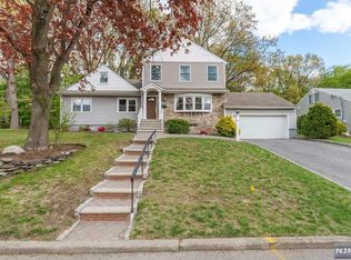 62 Colonial Rd, Emerson, NJ 07630