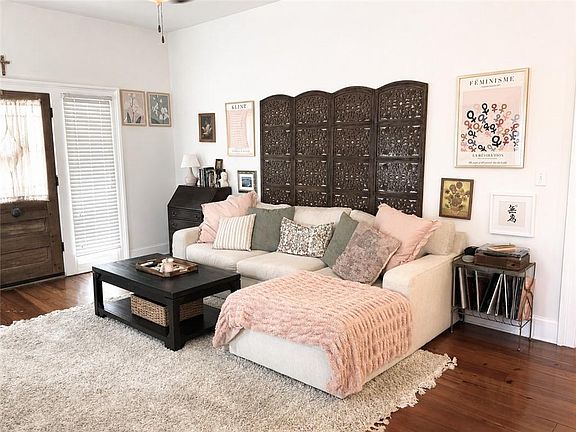 5th image of 1029 Coffee St