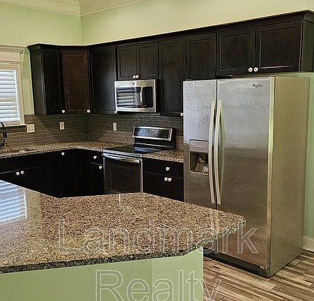 5th image of 304 Durgin Dr