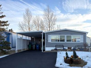 99 Arbour Lake Rd NW #130, Calgary, AB T3G 4E4