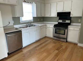 61 Cooper St APT B, Charleston, SC 29403