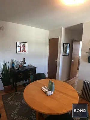 Rented by Bond New York | media 19