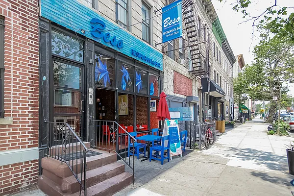 Sold by Avenue Sotheby's International Realty | media 23