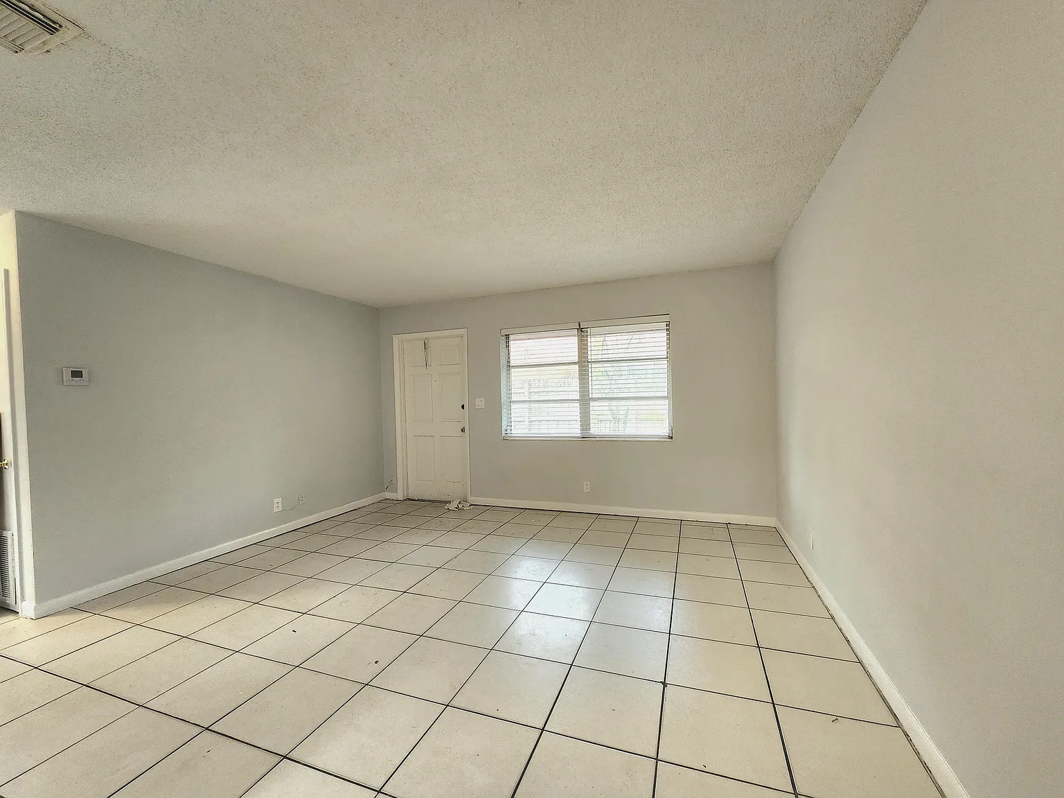 2 bed, 1.0 bath, 1540 sqft, $1,675 — Photo 3