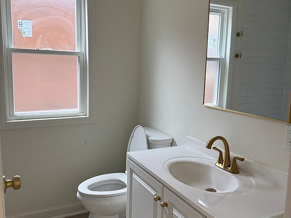 3rd image of 6340 S Kedvale Ave #1