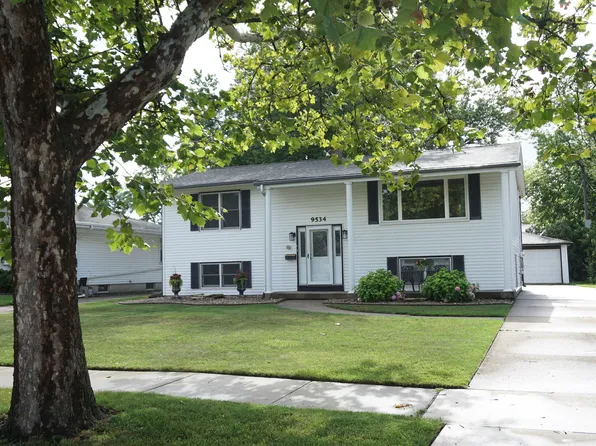 9534 Cypress Ave, Munster, IN 46321