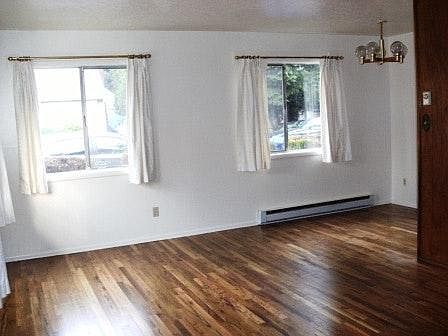 Living room/dining room