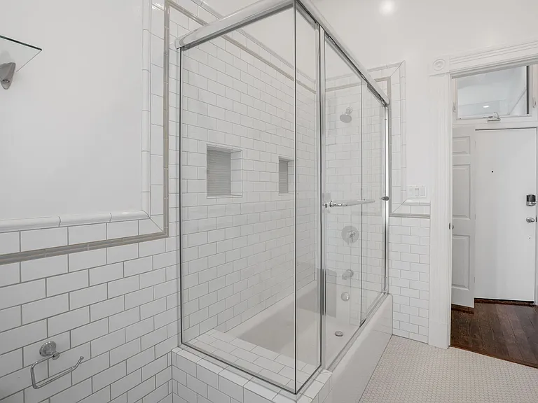 2852 Pine St #2854 — Photo 18