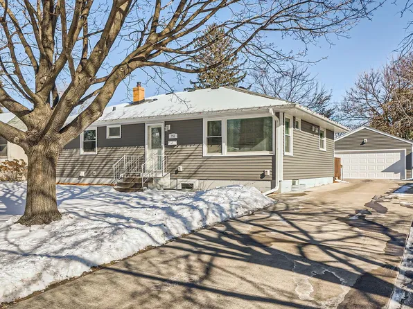 752 24th Ave N, South Saint Paul, MN 55075