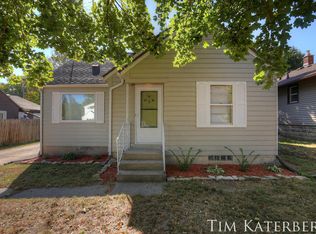 1218 Ridgeway St NE, Grand Rapids, MI 49505