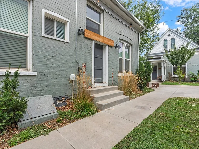 264 N 200 W — Photo 4