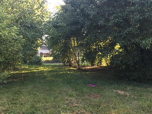 3rd image of 1185 E 19th Ave