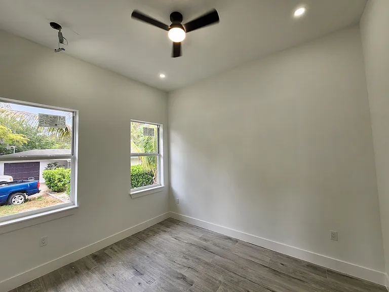 10651 Hampton St — Photo 8