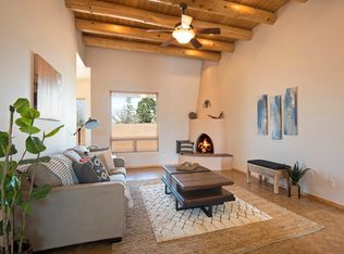 435 Calle Bonita, Santa Fe, NM 87505