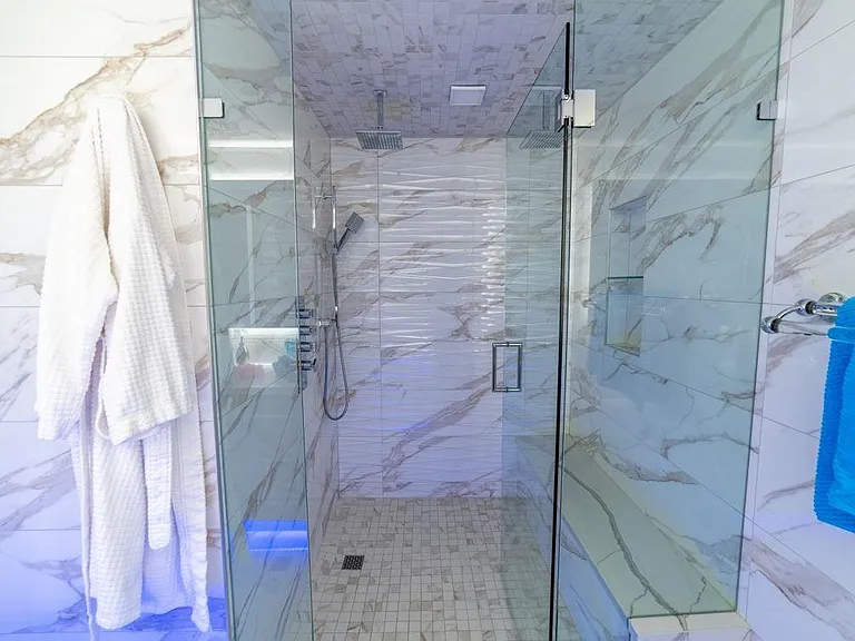 199 Drake St #PENTHOUSE — Photo 17