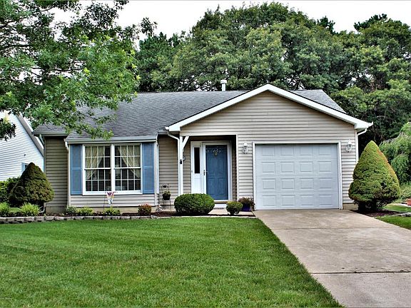 2nd image of 1478 Falconcrest Ct