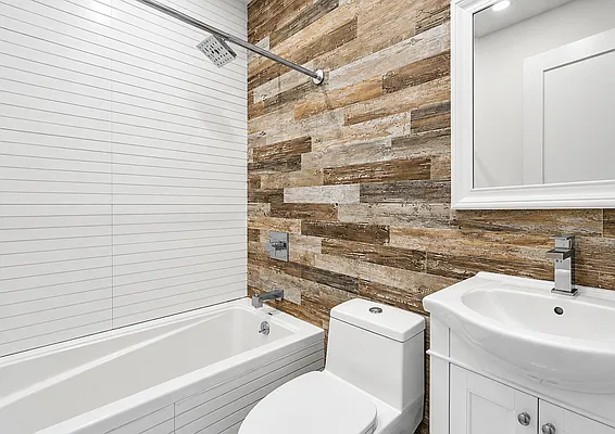 Bathroom, photo 1