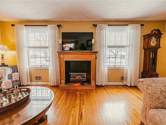 4th image of 52 Elmford Rd