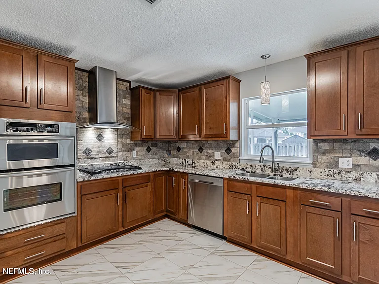 3388 Glenn Hollow Ct — Photo 32